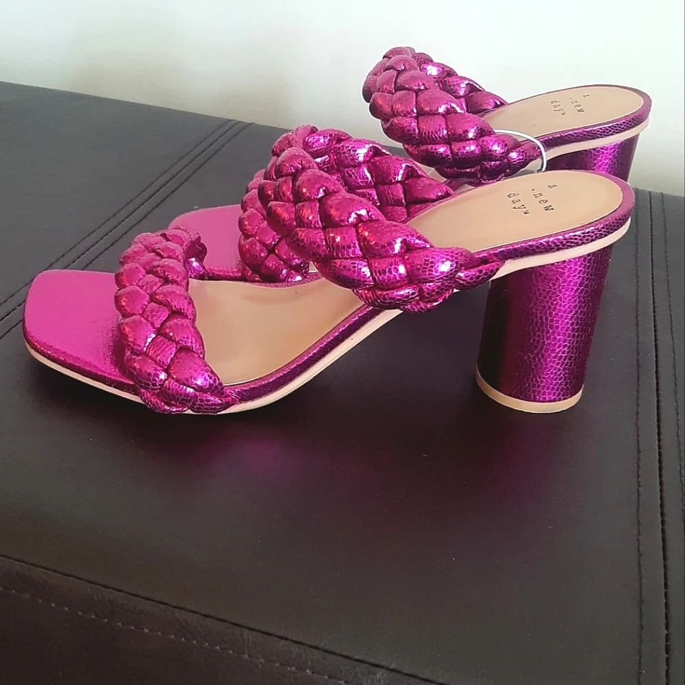 NWT- a new day Fuchsia Mules - Picture 9 of 9